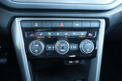 Car image 36