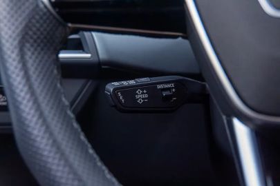 Car image 37