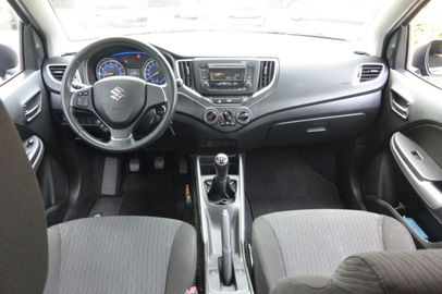 Car image 15