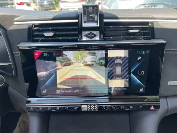 Car image 30