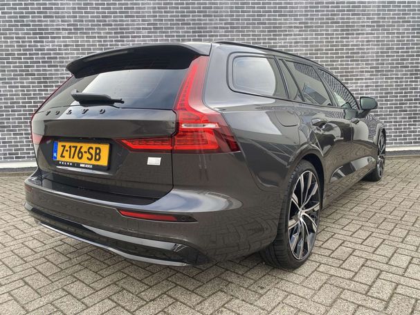 Volvo V60 T6 Recharge AWD 257 kW image number 3