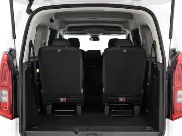 Car image 38
