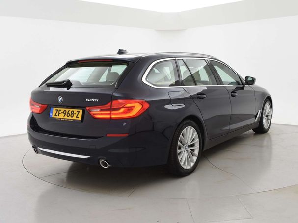 BMW 520i Touring Luxury Line 135 kW image number 2