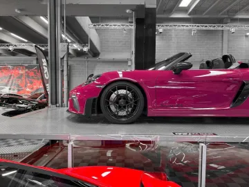 Car image 2