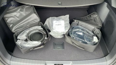 Car image 29