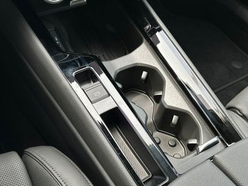 Car image 33