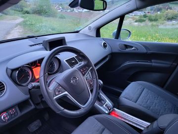 Car image 14