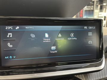 Car image 26