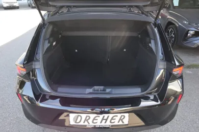 Car image 27