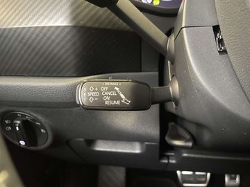 Car image 36