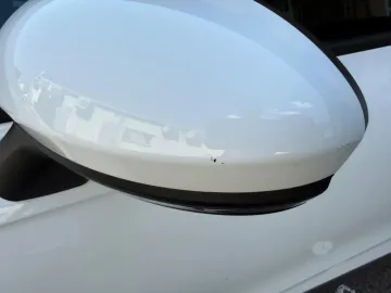 Car image 34