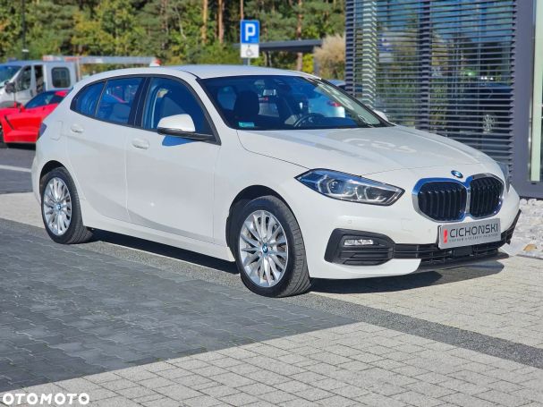 BMW 118i Sport Line 100 kW image number 3