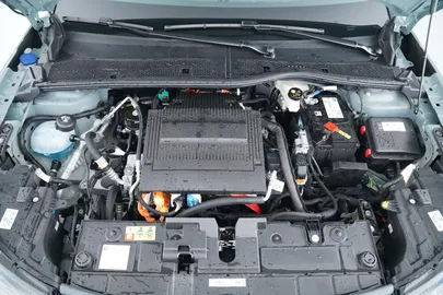 Car image 33