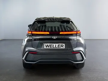 Car image 5