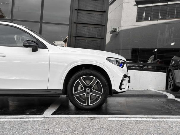 Mercedes-Benz GLC 300 e 4Matic 9G-Tronic 230 kW image number 5