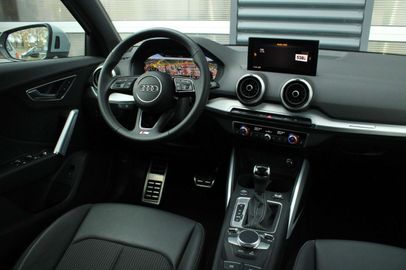 Car image 37