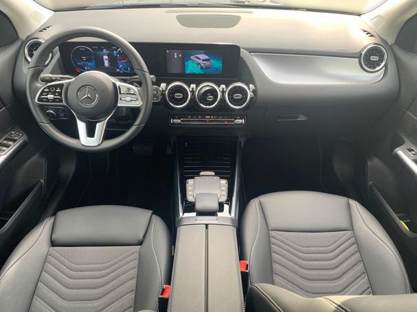 Mercedes-Benz GLA 180 100 kW image number 4