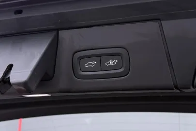 Car image 49