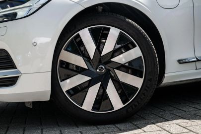 Car image 36