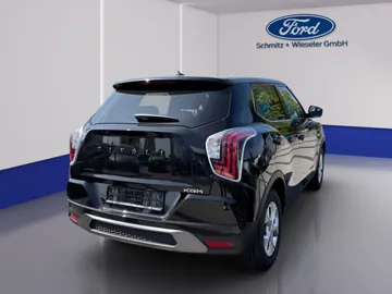 Car image 30
