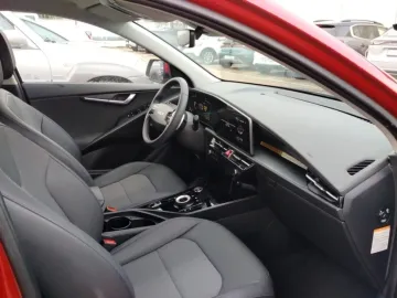 Car image 28