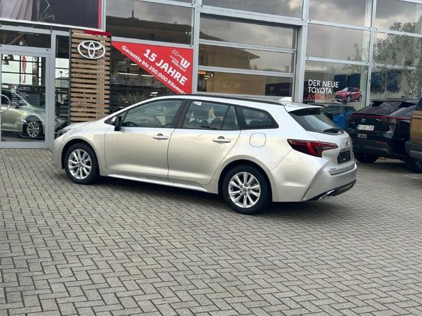 Toyota Corolla 1.8 Hybrid Touring Sports 104 kW image number 3