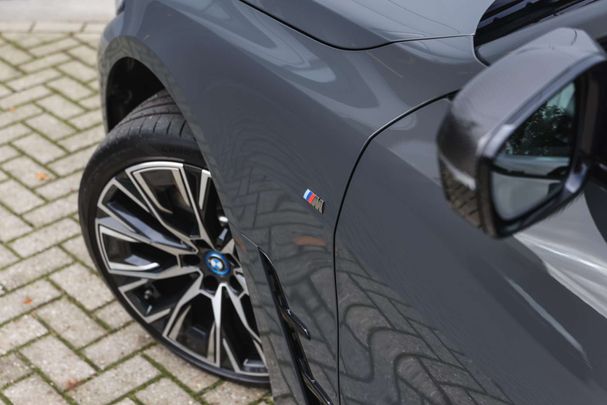 BMW i4 M50 84 kWh 400 kW image number 37