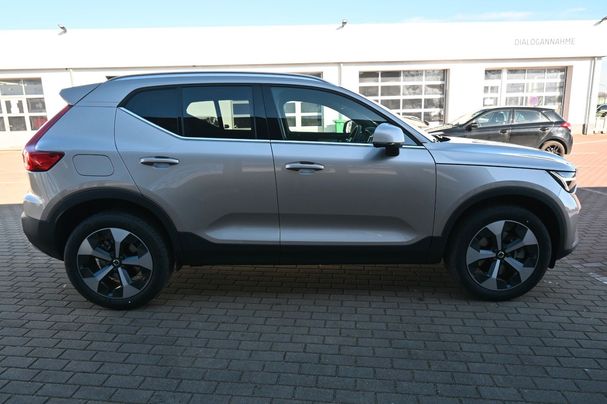 Volvo XC40 B4 Plus DKG 145 kW image number 6