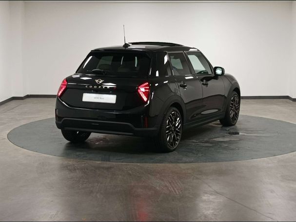 Mini Cooper S Favoured DKG 152 kW image number 8