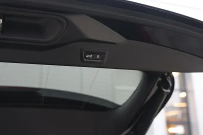 Car image 41