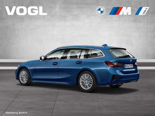 BMW 330e Touring 215 kW image number 7