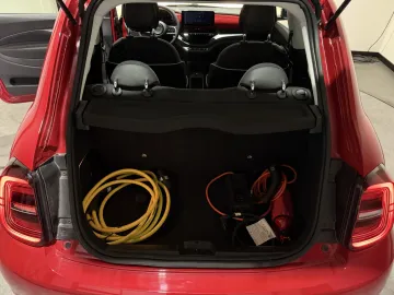 Car image 29