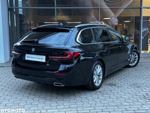 BMW 520i Touring 135 kW image number 2