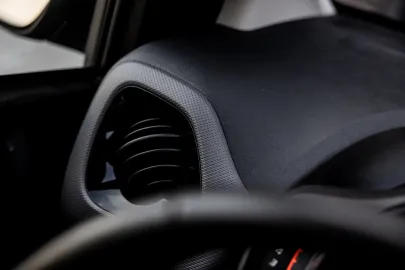 Car image 44