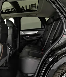 Car image 30