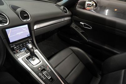 Car image 34
