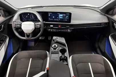 Car image 25