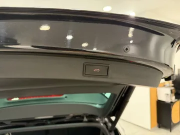 Car image 35