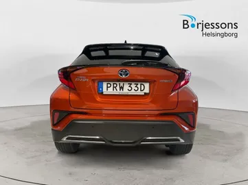 Car image 4