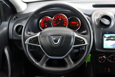 Car image 23