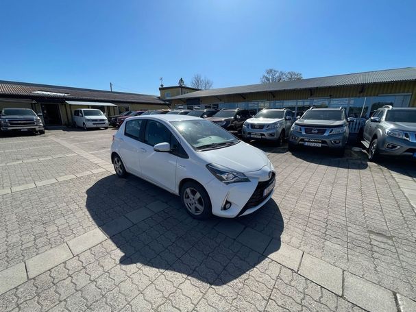 Toyota Yaris Hybrid 74 kW image number 2