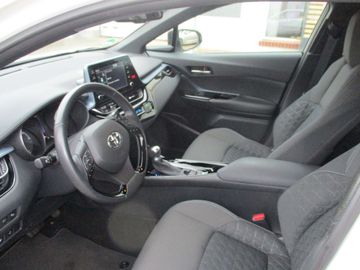 Car image 15