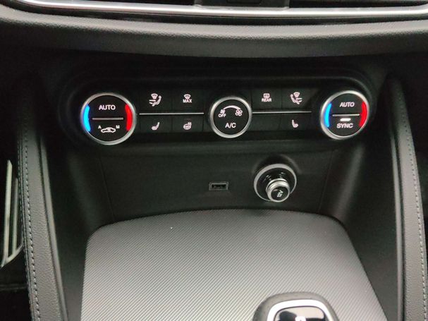 Alfa Romeo Stelvio 2.2 Q4 154 kW image number 20