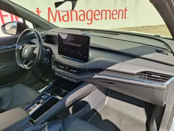 Car image 37