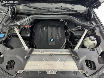 Car image 40