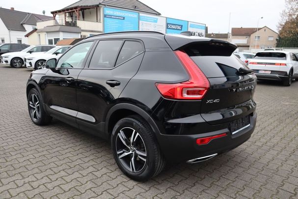 Volvo XC40 T3 115 kW image number 9