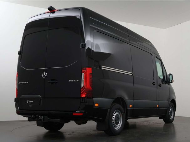 Mercedes-Benz Sprinter 319 RWD 140 kW image number 4