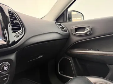 Car image 41