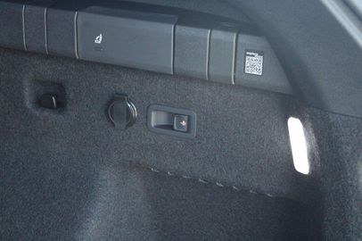 Car image 36