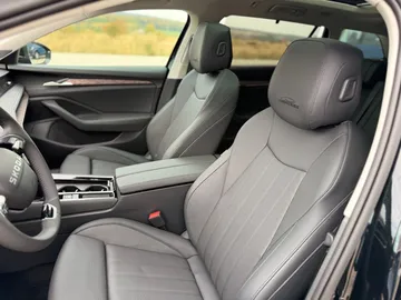 Car image 47